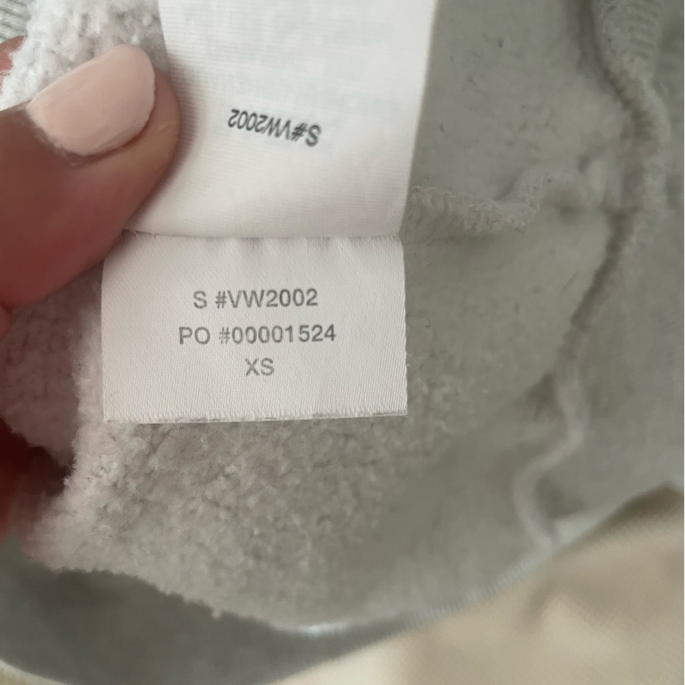 Vuori Women's Light Gray Restore Sweater. - Picture 6 of 6